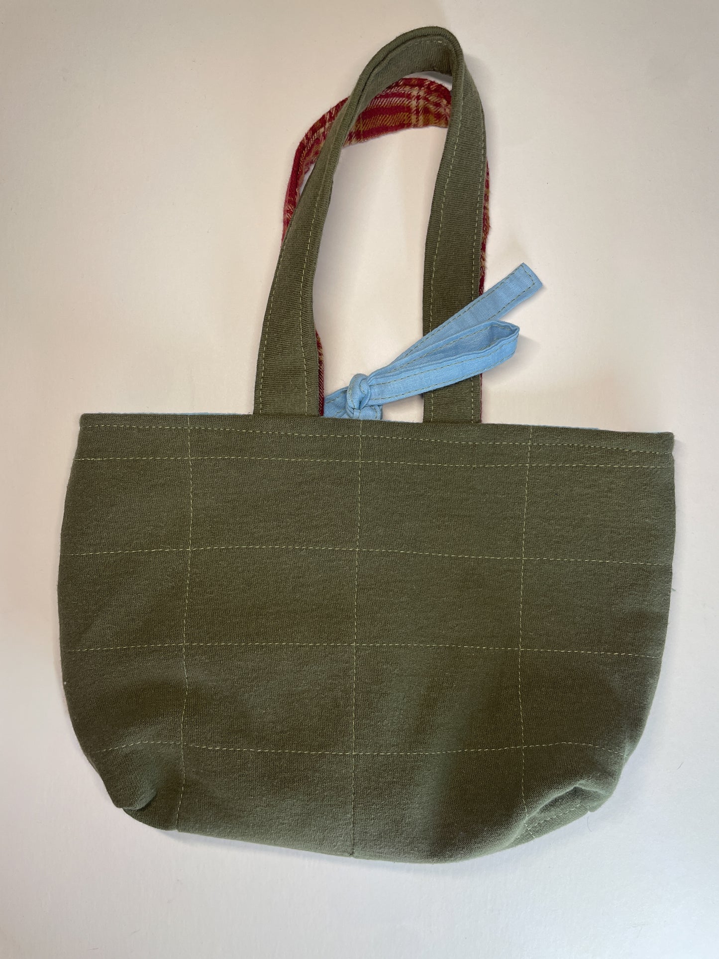 Small Everyday Market Tote in Plaid Olive Sky